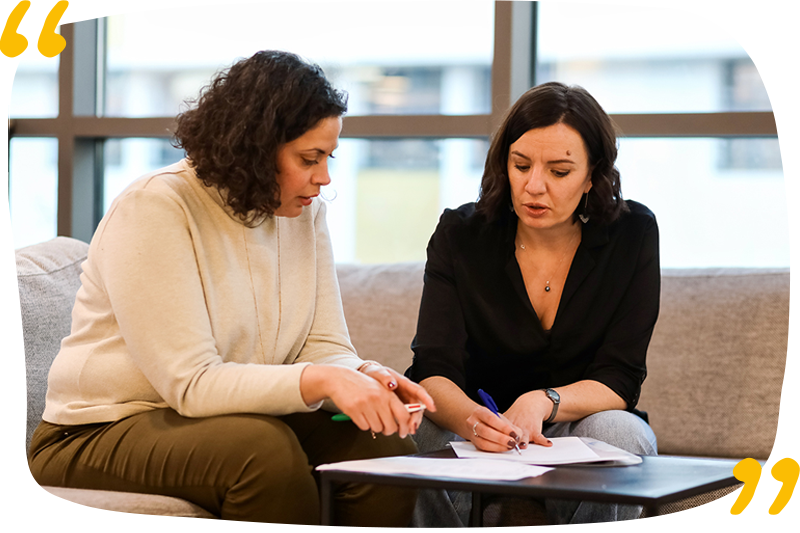 Séance de coaching individuel entre Caroline Cluzel et une cadre intermédiaire du médico-social à Clermont-Ferrand
